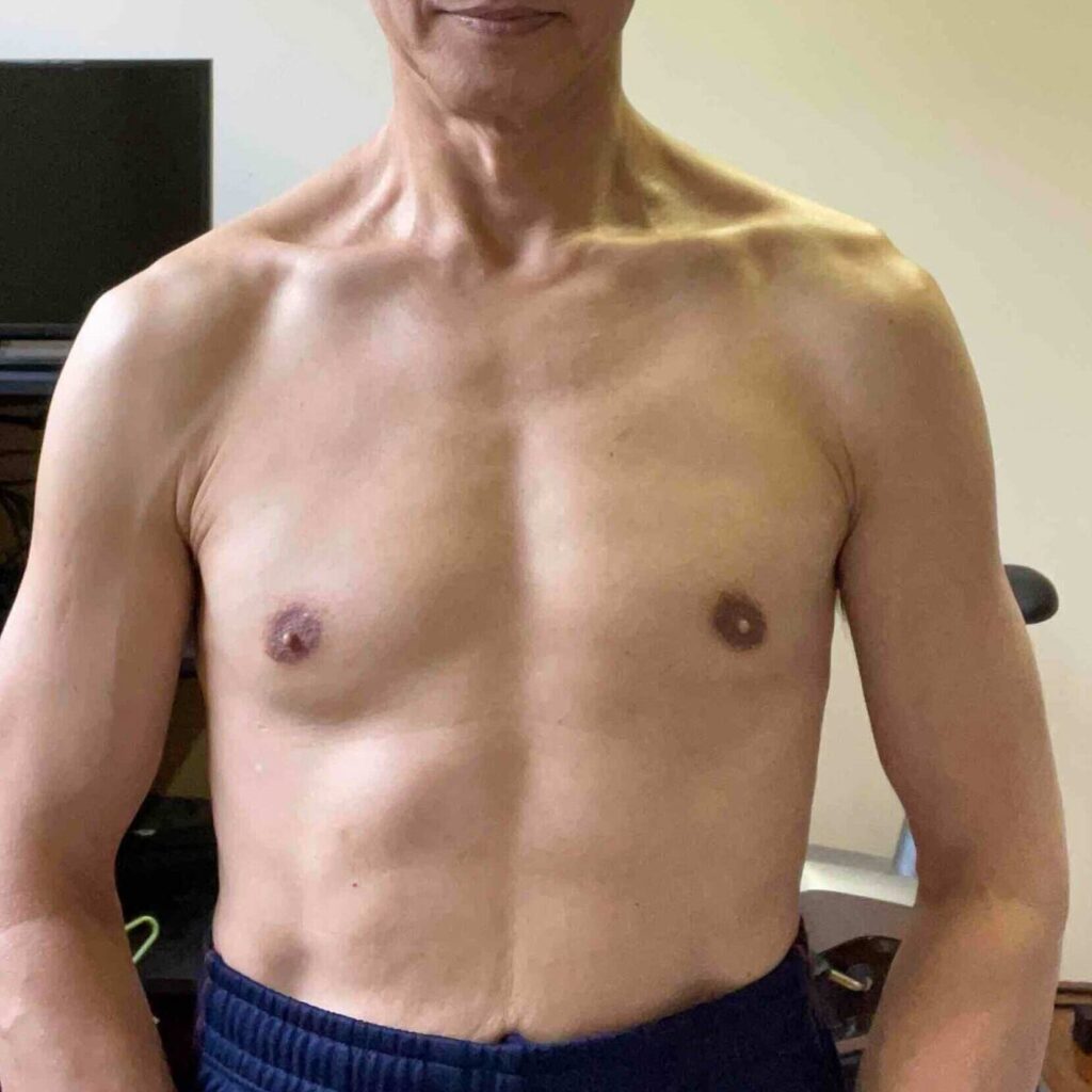 シックスパッドパワースーツコアベルトで６カ月トレーニングした体の画像