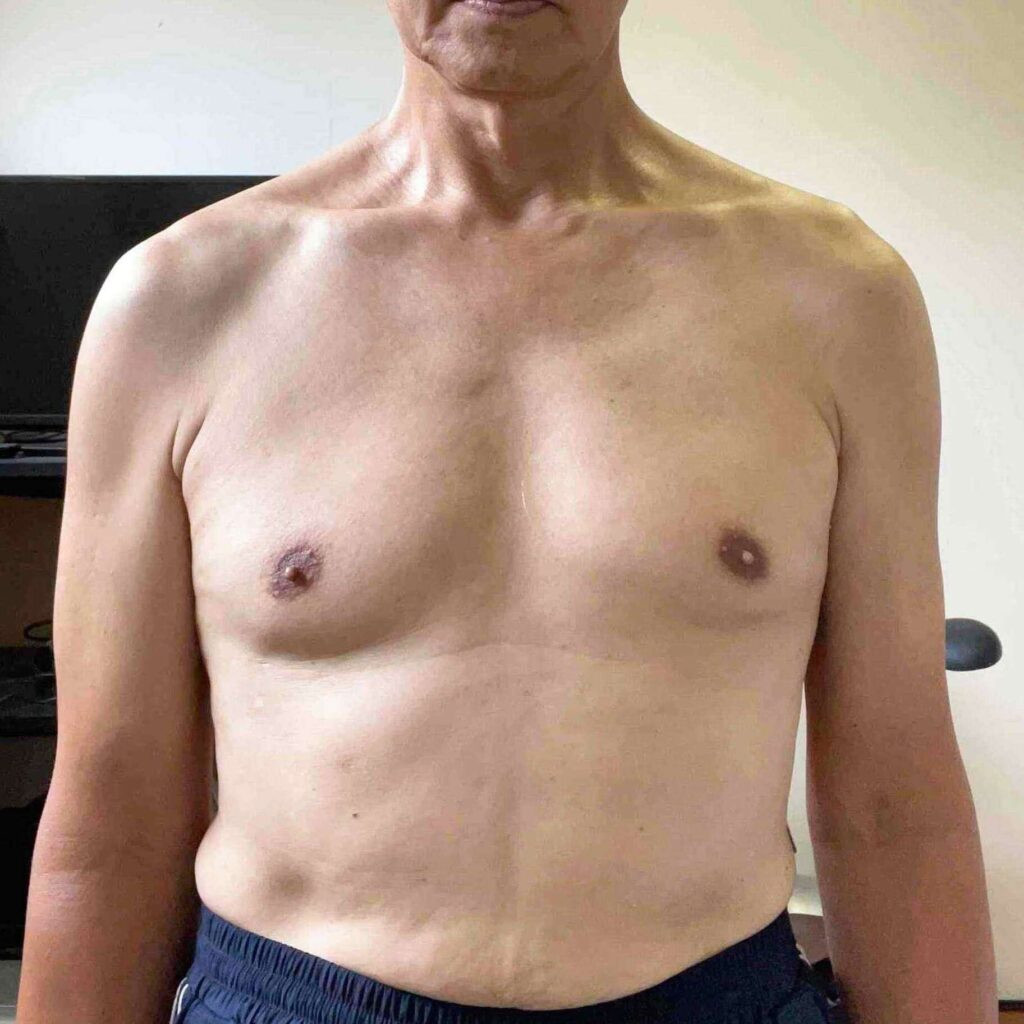 シックスパッドパワースーツコアベルトで４カ月トレーニングした体の画像